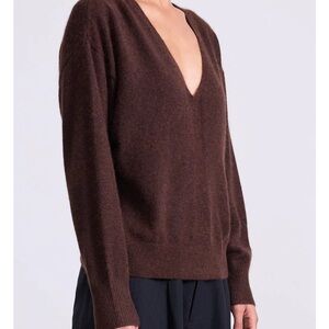 Apiece Apart SOFTEST SILK CASHMERE V-NECK